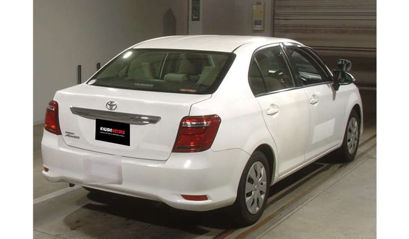 2017 Toyota Corolla Axio image-7