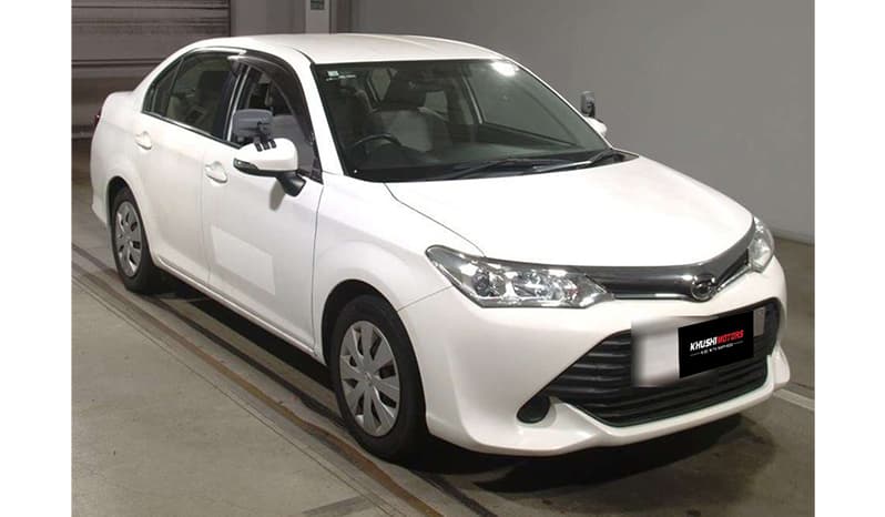 2017 Toyota Corolla Axio image-1