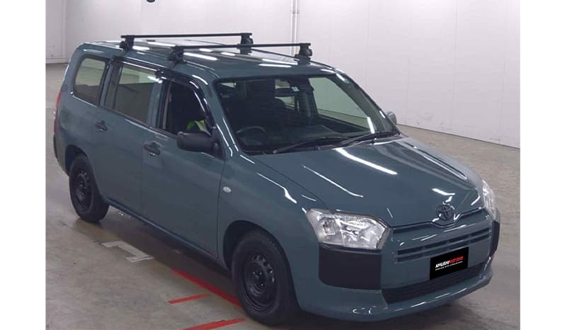 2017 Toyota Probox image-1