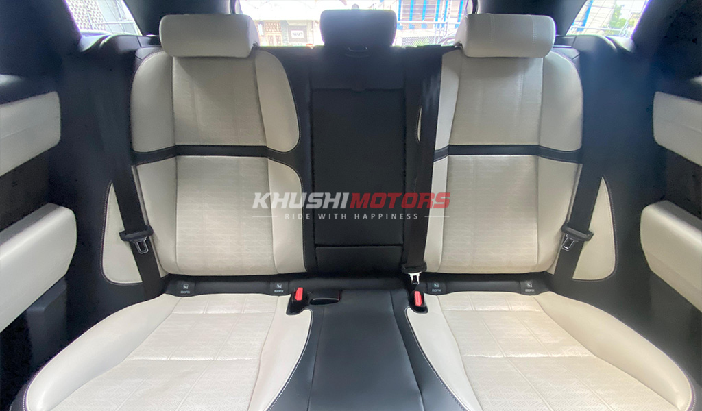 2017 Land Rover Velar image-7