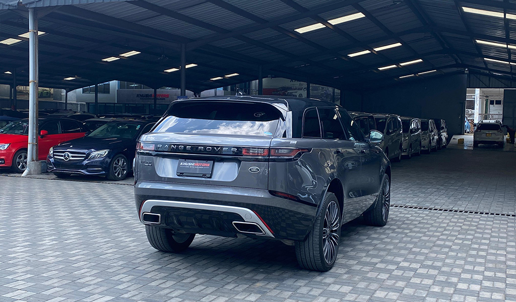2017 Land Rover Velar image-11