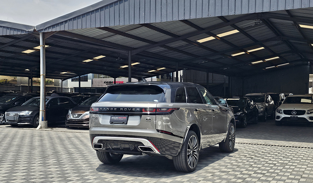2017 Land Rover Range Rover Velar image-12