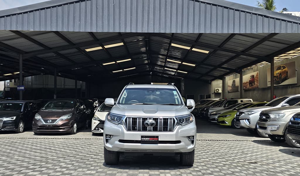 2018 Toyota Land Cruiser Prado image-2