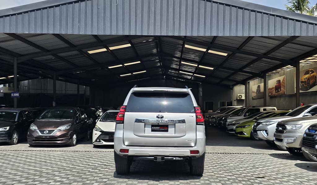 2018 Toyota Land Cruiser Prado image-5