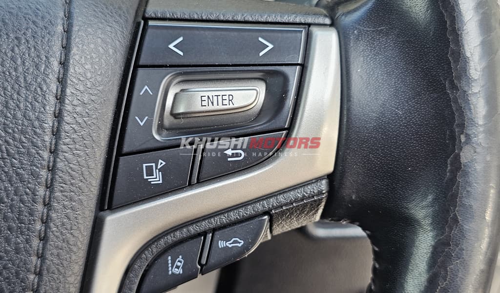 2018 Toyota Land Cruiser Prado image-11