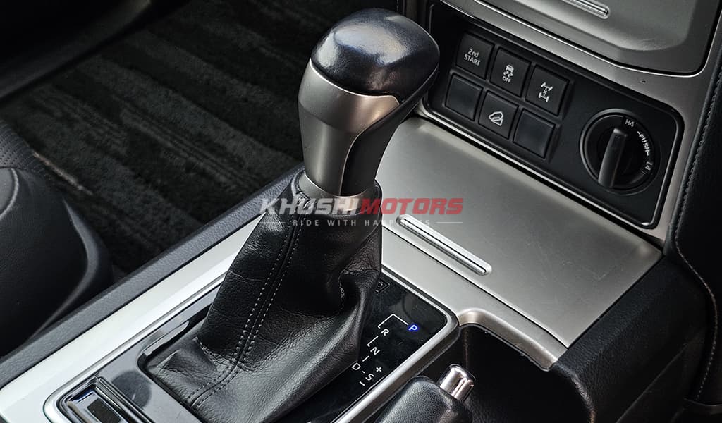 2018 Toyota Land Cruiser Prado image-14