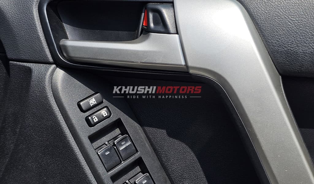 2018 Toyota Land Cruiser Prado image-15