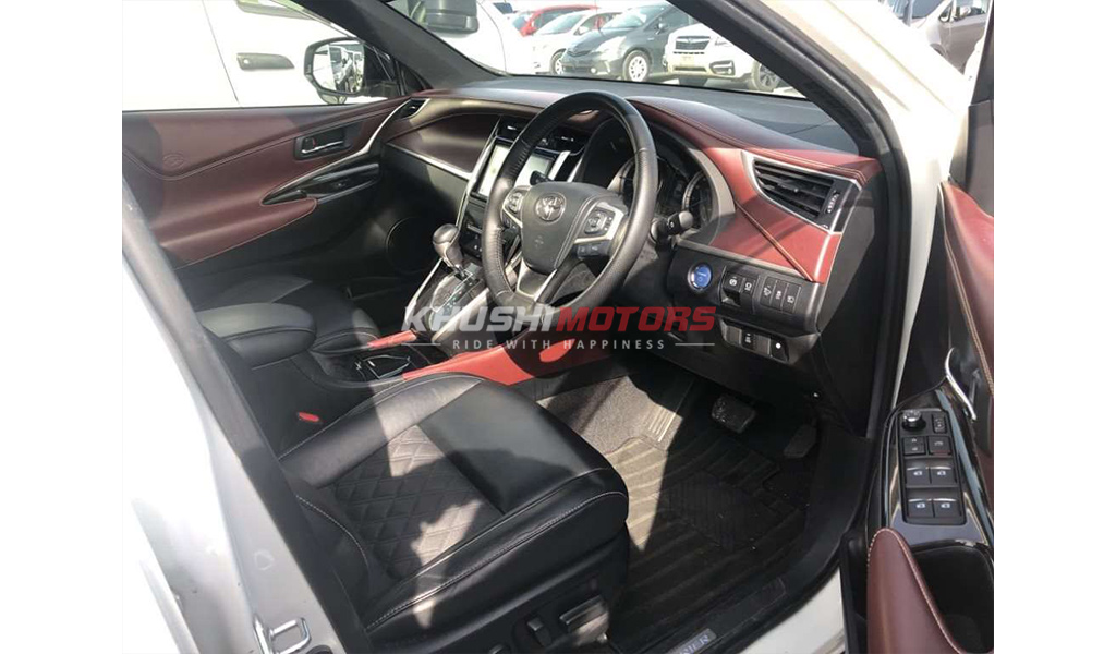 2018 Toyota Harrier image-10