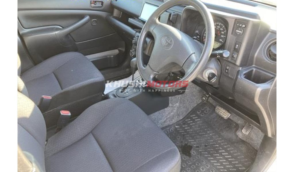 2018 Toyota Succeed image-4