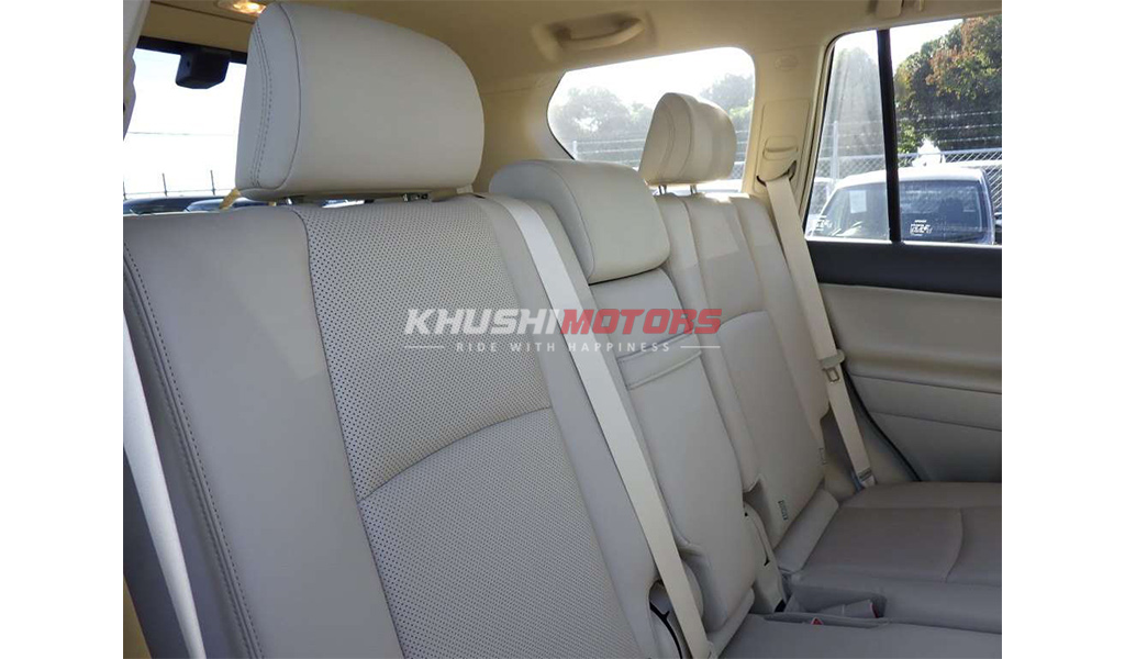 2018 Toyota Land Cruiser Prado image-3