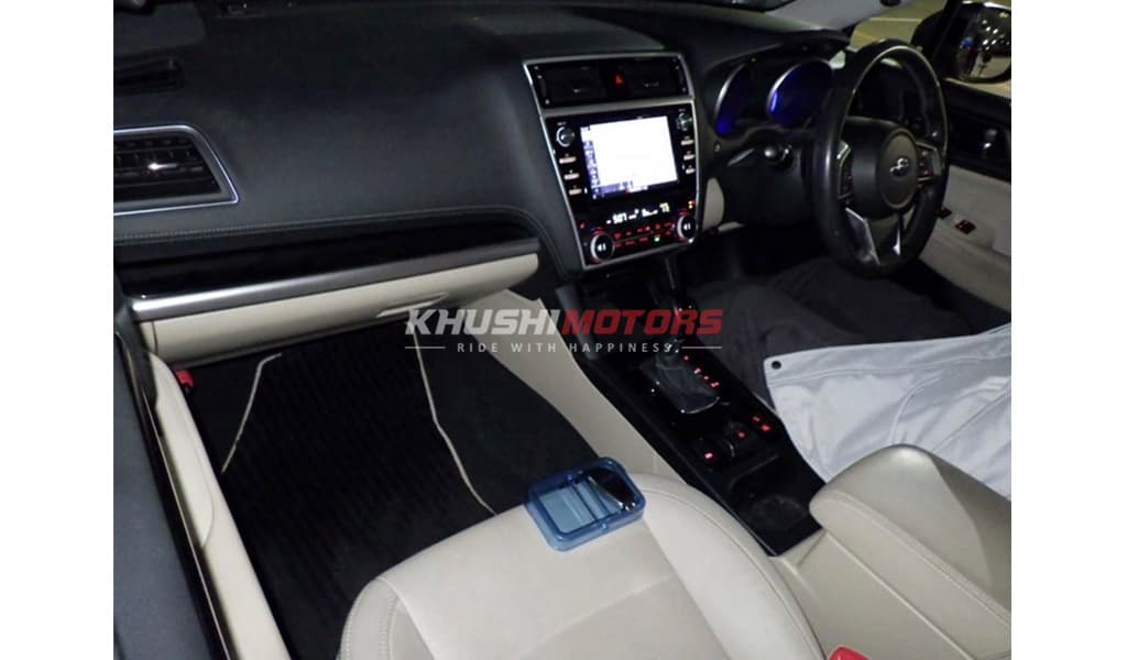 2018 Subaru Outback image-3