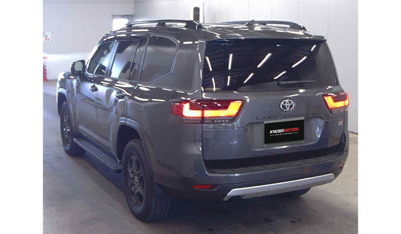 2023 Toyota Land Cruiser image-3