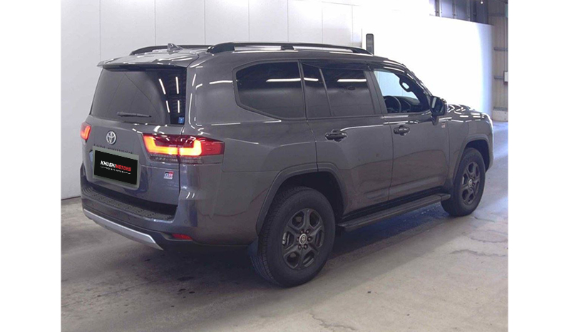 2023 Toyota Land Cruiser image-4