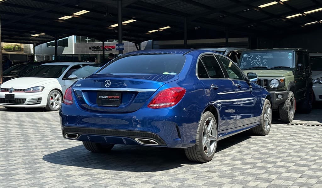 2018 Mercedes-Benz C200 image-18