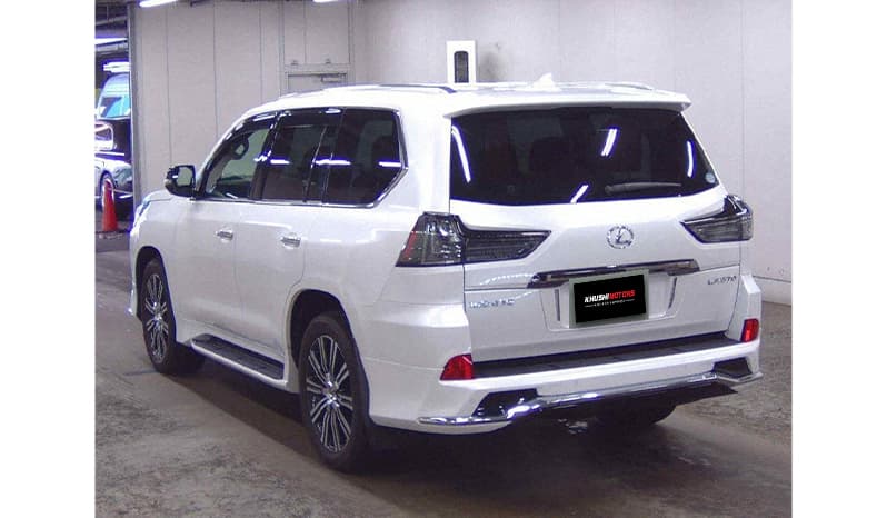 2019 Lexus Lx 570 image-3