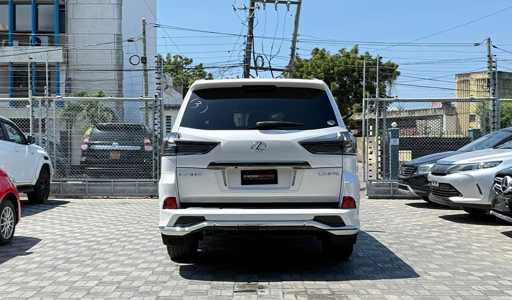 2019 Lexus Lx 570 image-19