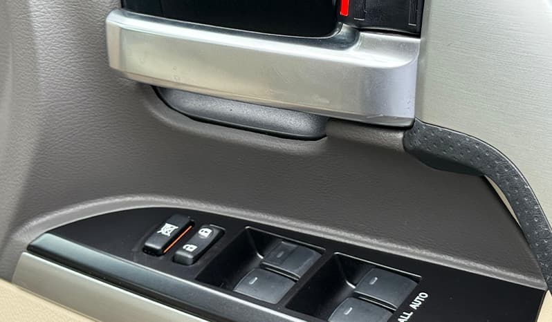 2019 Toyota Land Cruiser image-18
