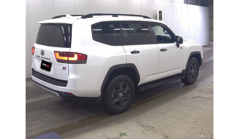 2022 Toyota Land Cruiser image-5