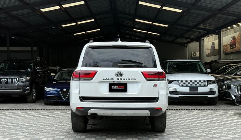2022 Toyota Land Cruiser image-13