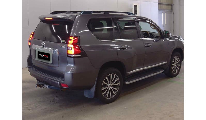2018 Toyota Land Cruiser Prado image-6