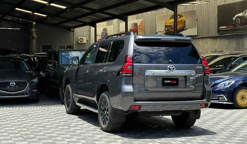 2018 Toyota Land Cruiser Prado image-9