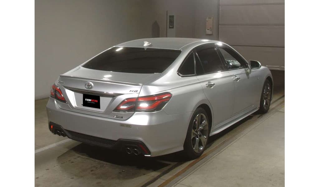 2018 Toyota Crown image-4