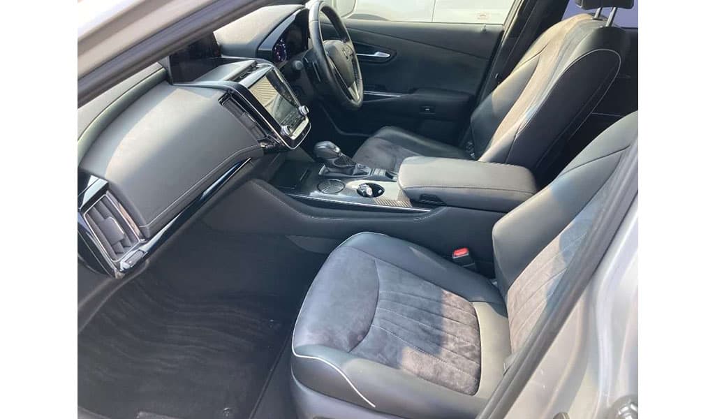 2018 Toyota Crown image-6