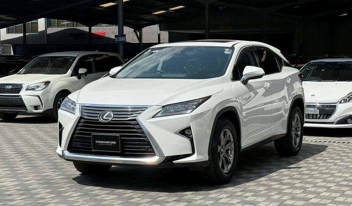2018 Lexus RX300 image-17
