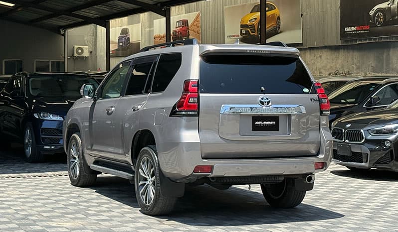 2018 Toyota Land Cruiser Prado image-9
