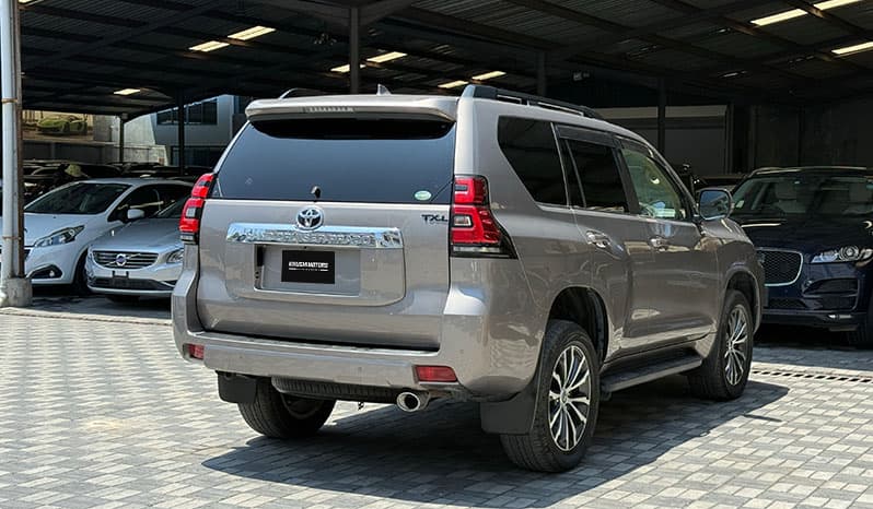 2018 Toyota Land Cruiser Prado image-11