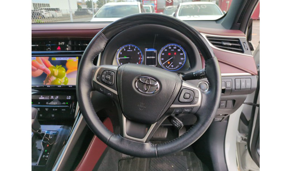 2018 Toyota Harrier image-5
