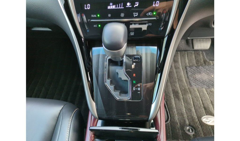 2018 Toyota Harrier image-6