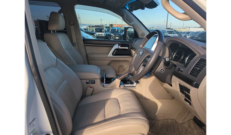 2019 Toyota Land Cruiser ZX image-5