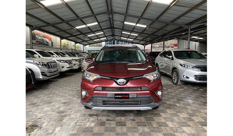 2016 Toyota RAV4 image-1