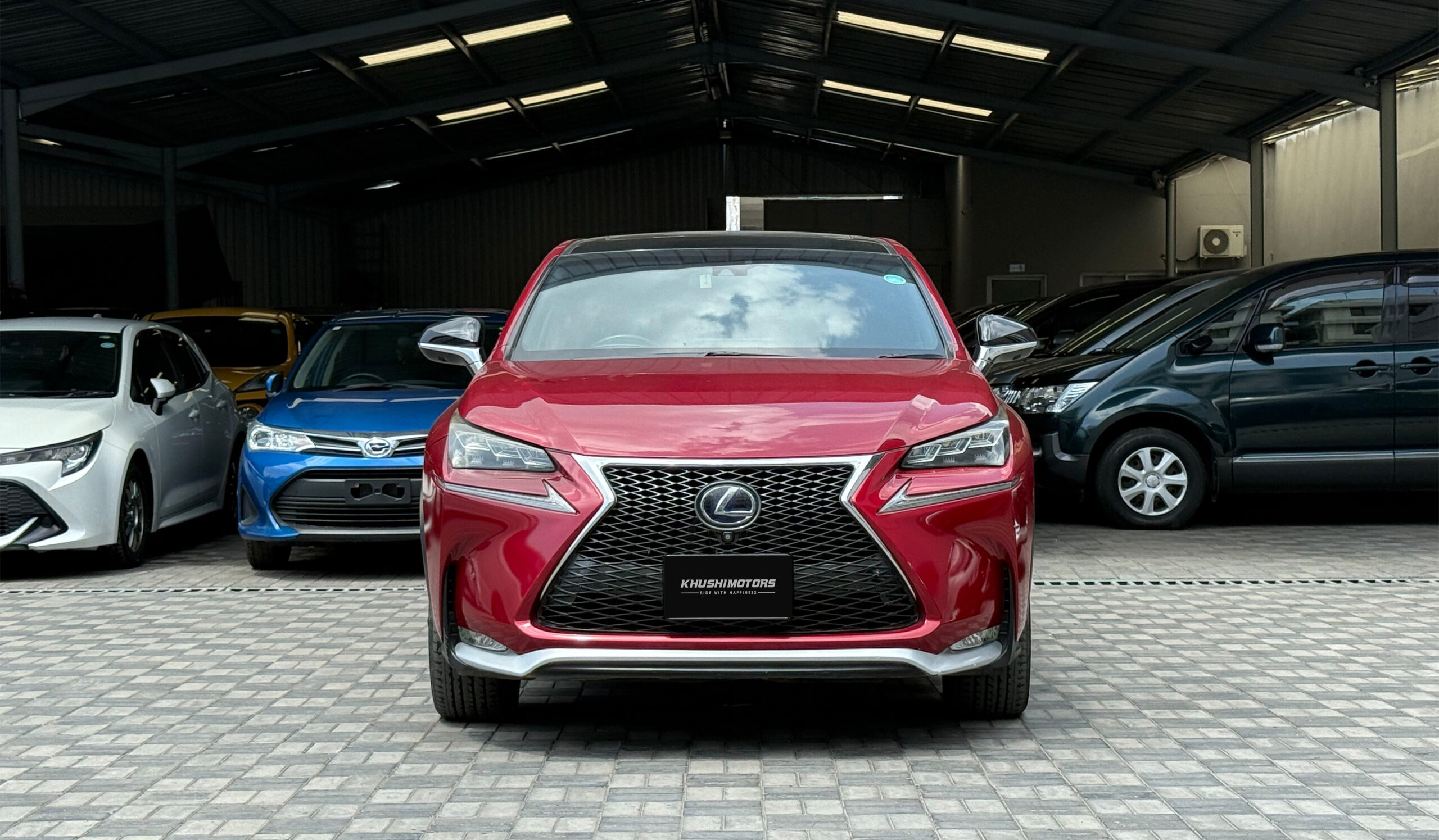 2015 Lexus Nx300h image-2