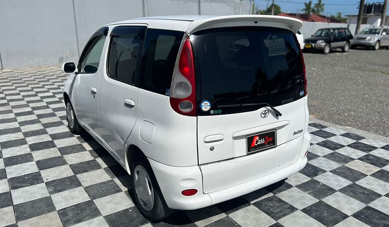 2002 Toyota Funcargo image-4