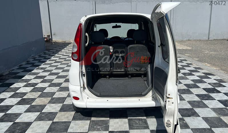 2002 Toyota Funcargo image-5