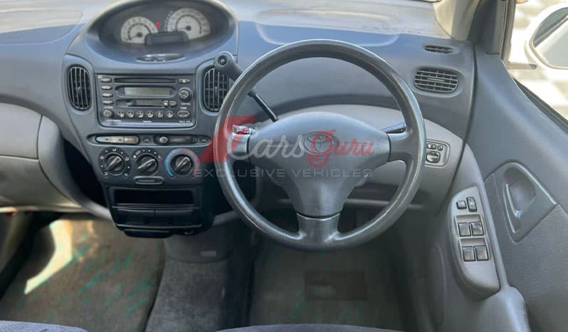 2002 Toyota Funcargo image-8