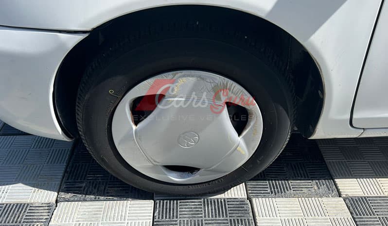 2002 Toyota Funcargo image-10