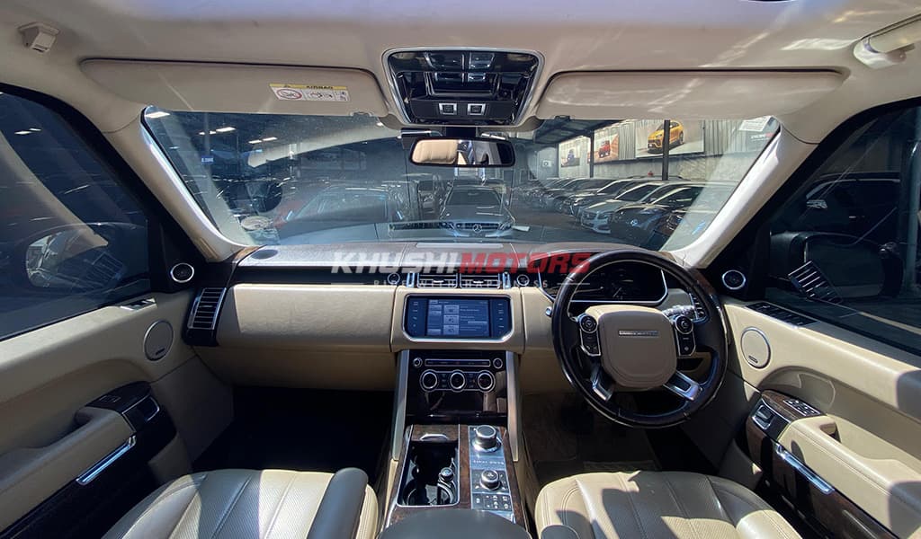 2014 Land Rover Range Rover Vogue image-5