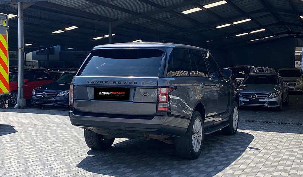 2014 Land Rover Range Rover Vogue image-7