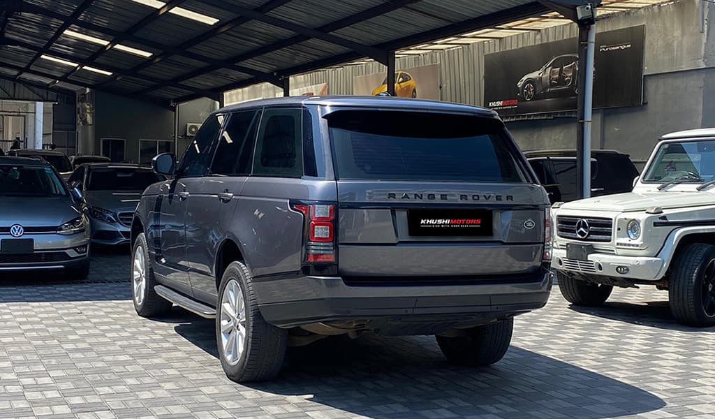 2014 Land Rover Range Rover Vogue image-8