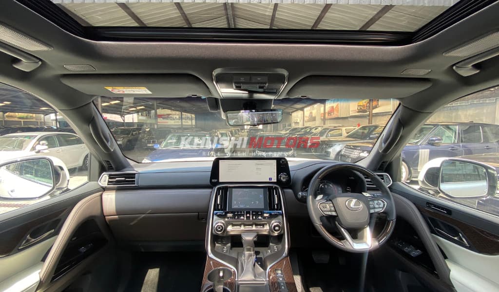 2023 Lexus Lx500d image-9