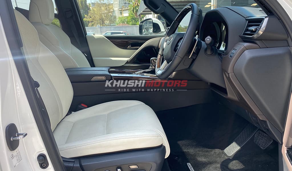 2023 Lexus Lx500d image-10