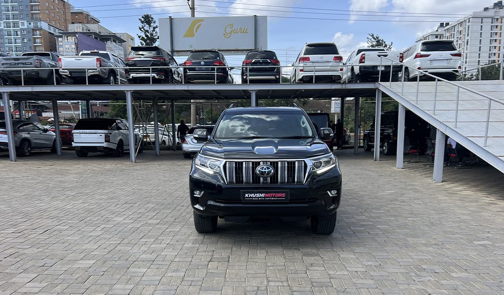 2022 Toyota Land Cruiser Prado image-2