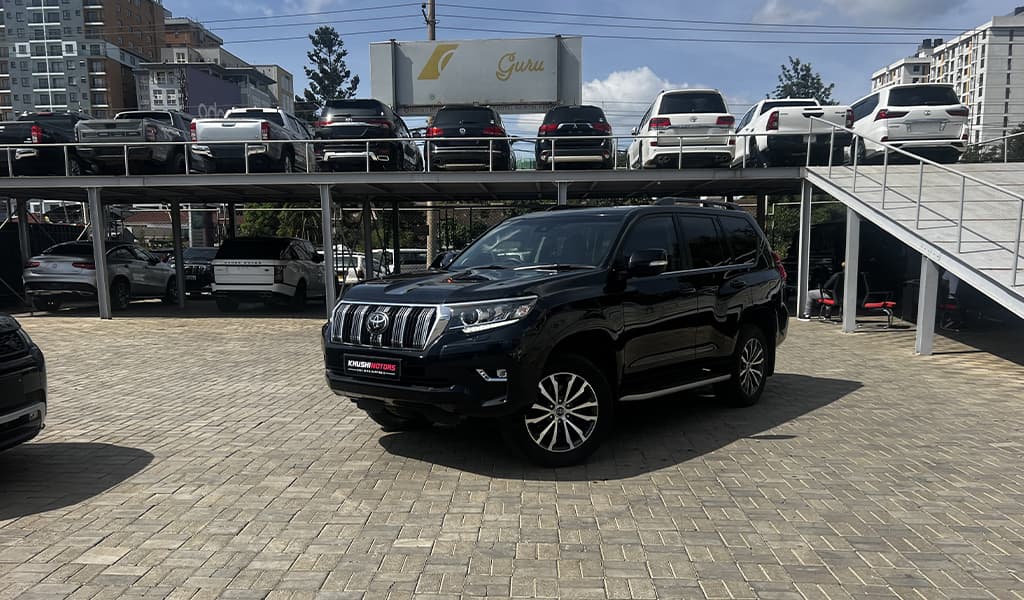 2022 Toyota Land Cruiser Prado image-3