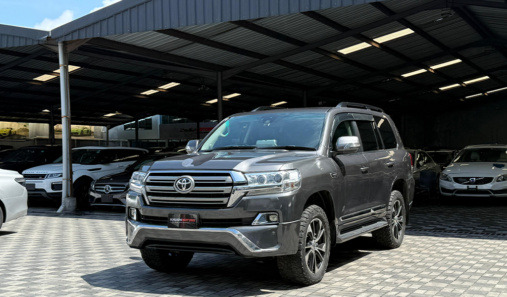 2015 Toyota Land Cruiser image-3