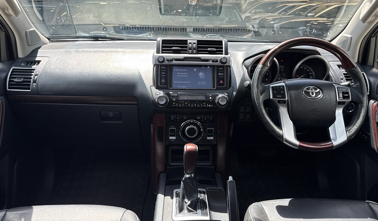 2016 Toyota Land Cruiser Prado image-8