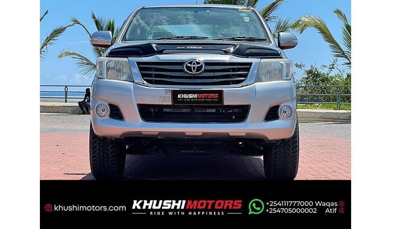 2015 Toyota Hilux image-1