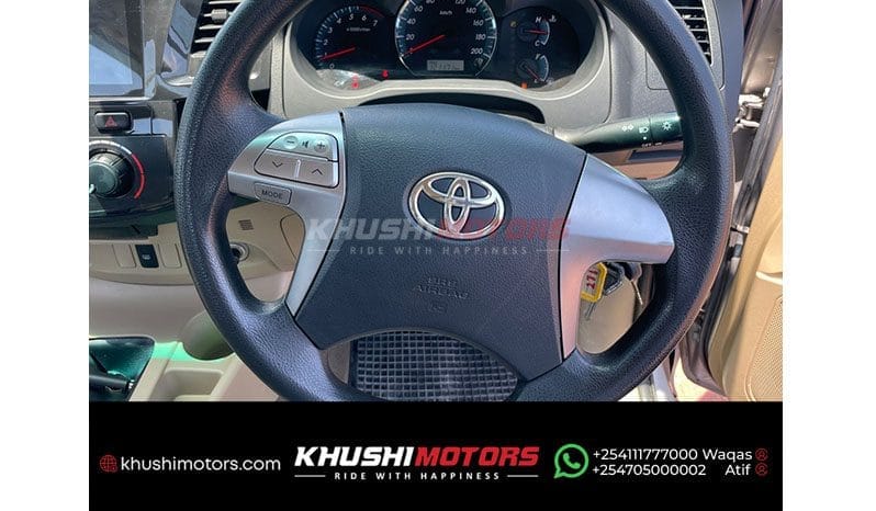 2015 Toyota Hilux image-7